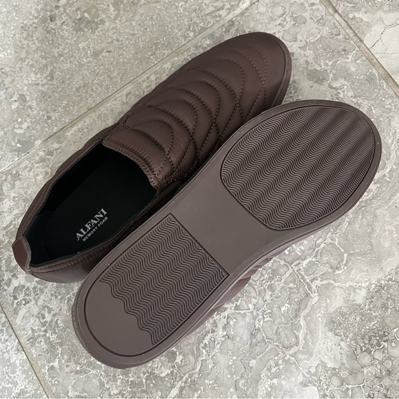 Alfani Copper Chocolate Quilted Slip-On Sneakers Size 11.5M, New in Box - Picture 7 of 11